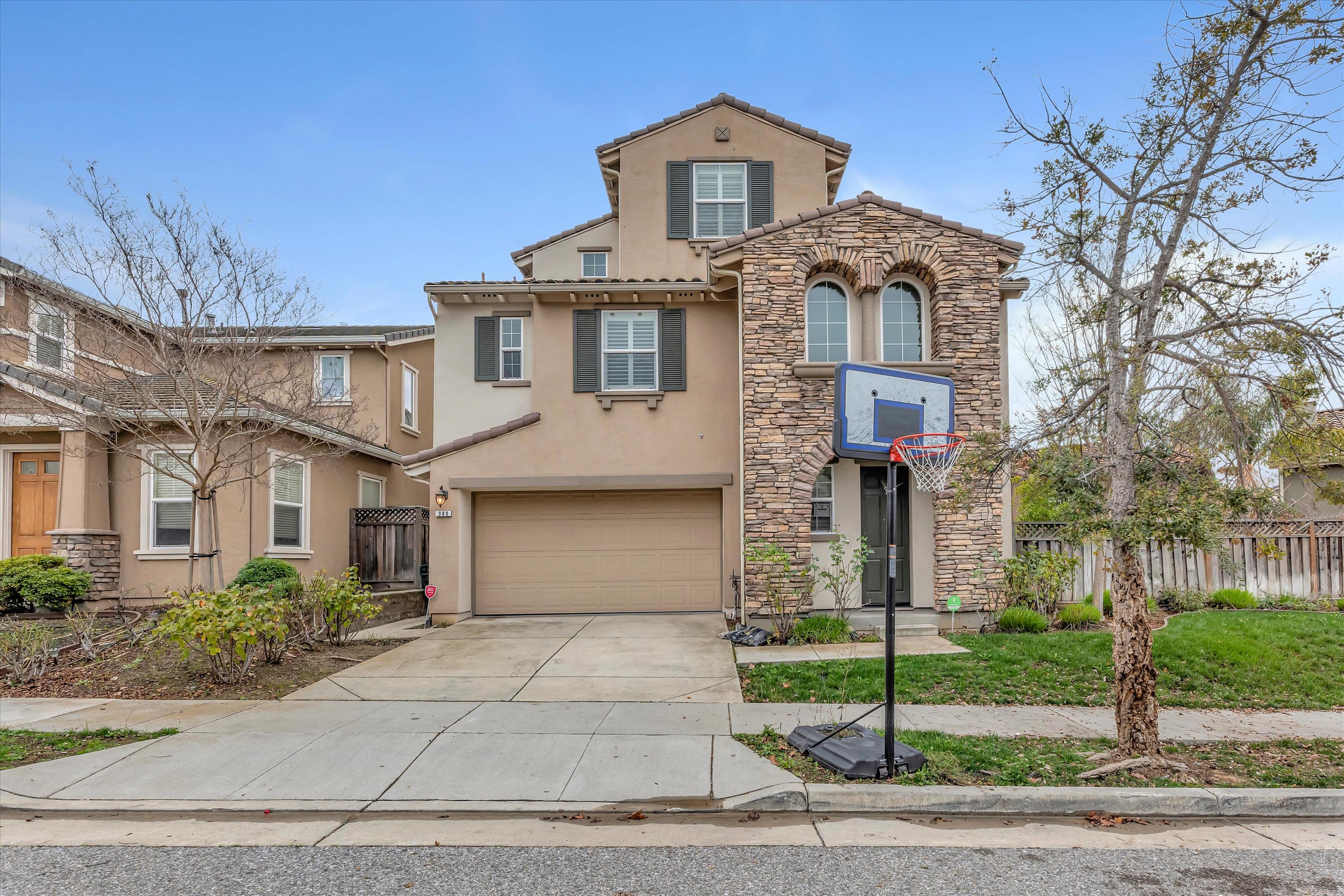 Beautiful Gadsden Wharf, Charleston, SC house showcasing the best property management services