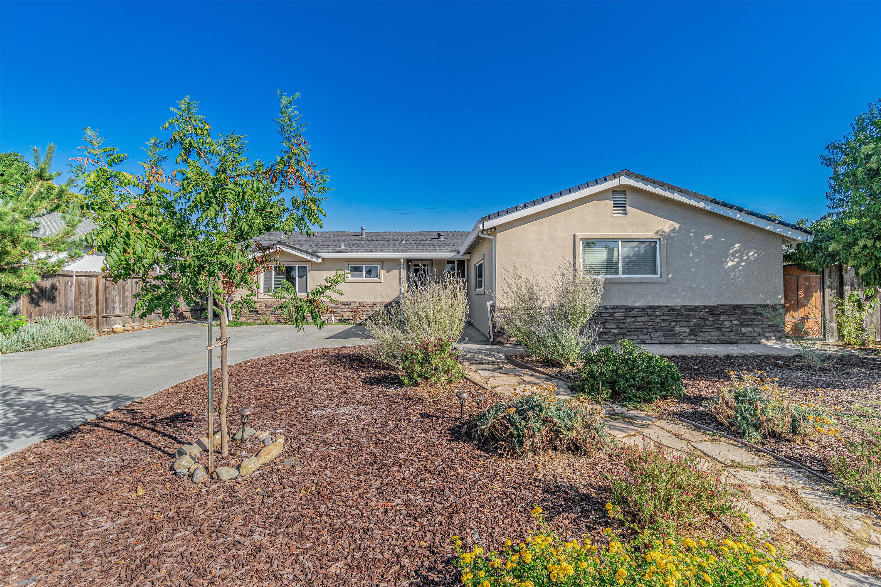 Beautiful Mesa, Colorado Springs, CO house showcasing the best property management services