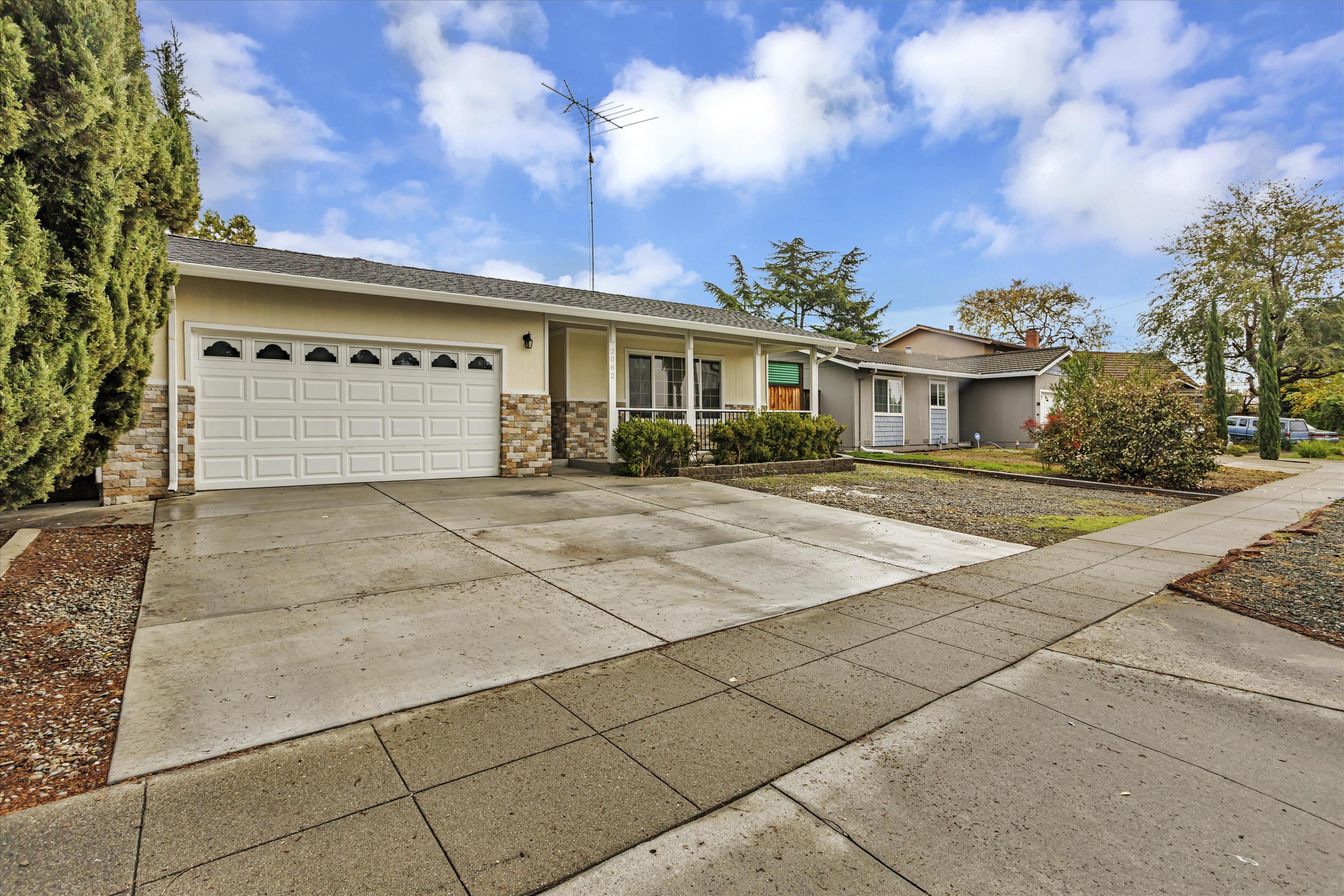 Beautiful West, Fresno, CA house showcasing the best property management services