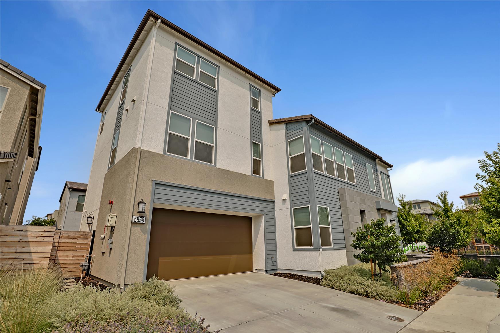 Beautiful Union Street, San Francisco, CA house showcasing the best property management services