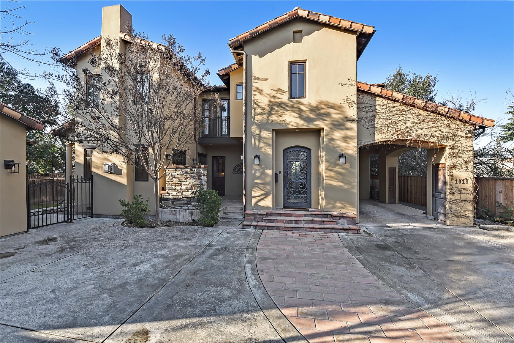 Beautiful Wynnewood Hills, Dallas, TX house showcasing the best property management services