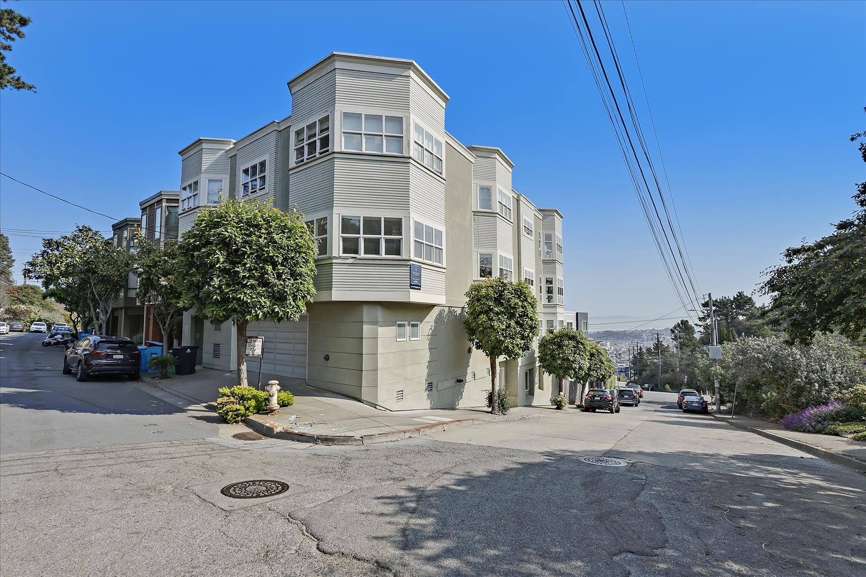 Beautiful Aquatic Park / Ft. Mason, San Francisco, CA house showcasing the best property management services