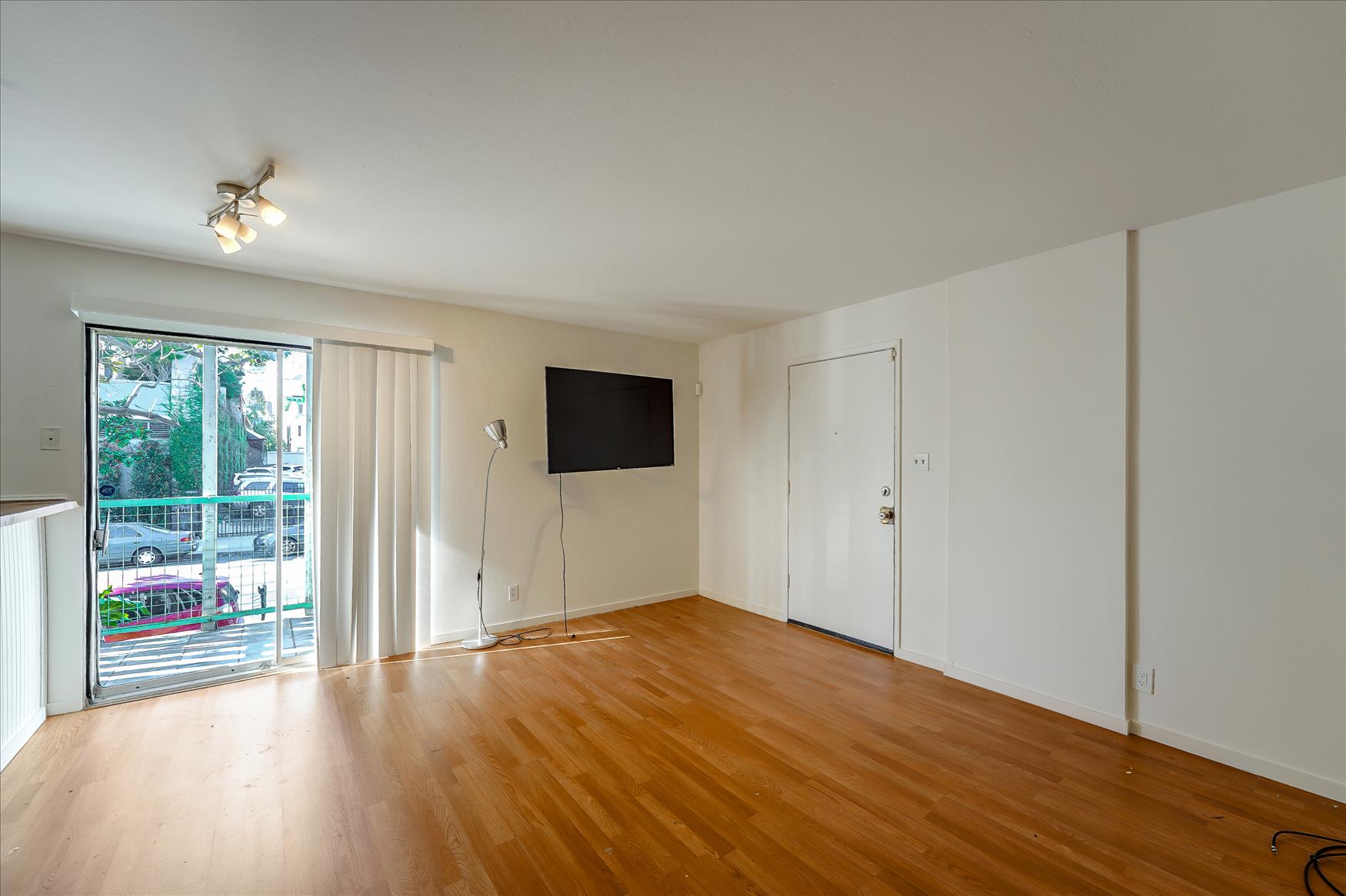 Beautiful Downtown Oakland, Oakland, CA house showcasing the best property management services