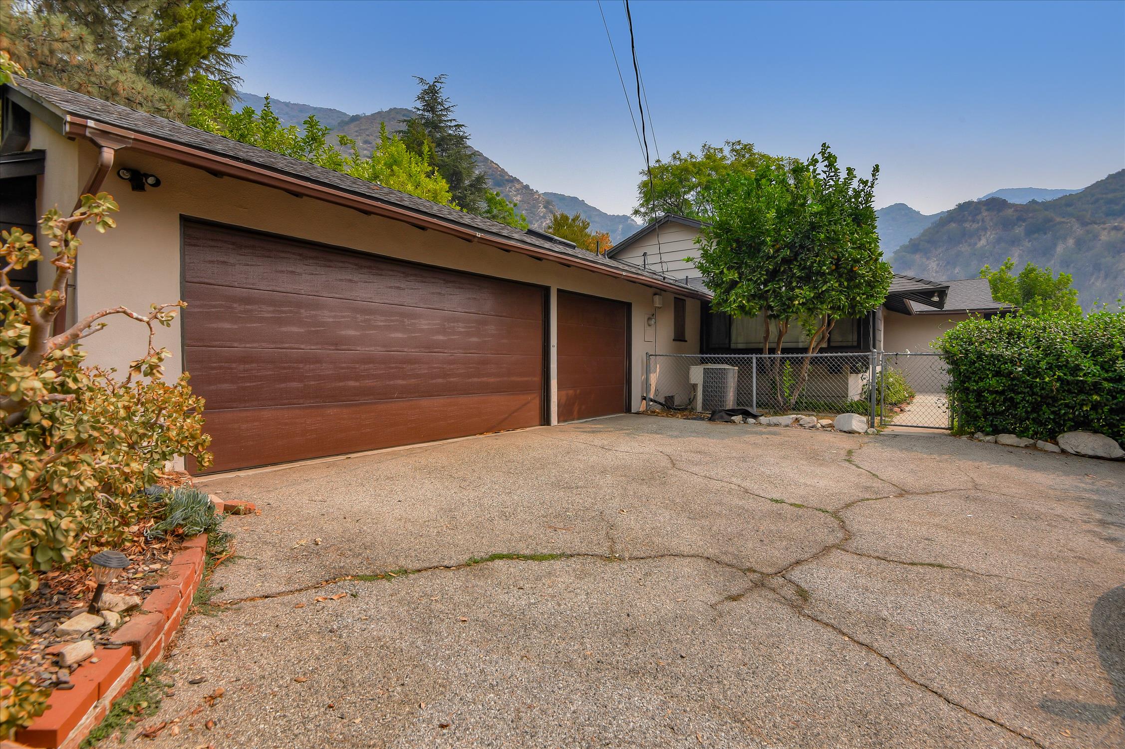 La CrescentaMontrose CA Property Management Belong PRO