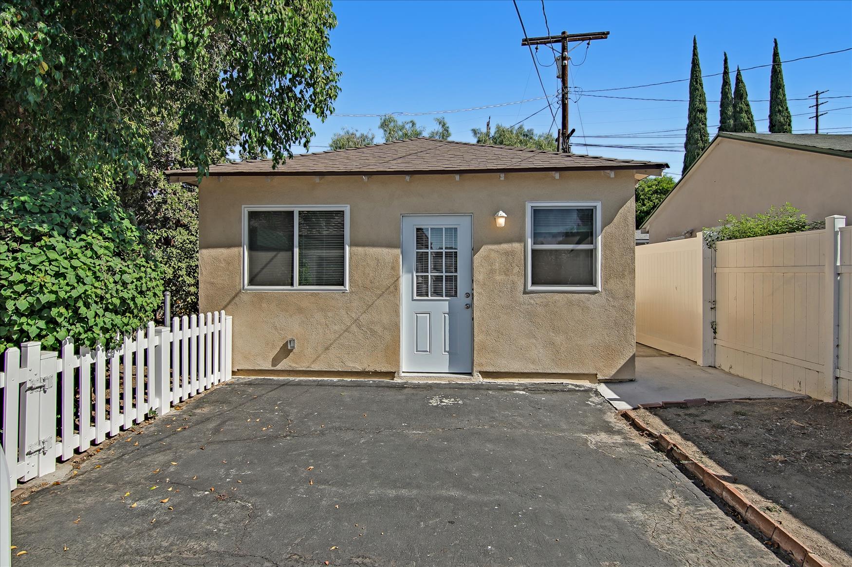 Beautiful Lake Balboa, Los Angeles, CA house showcasing the best property management services