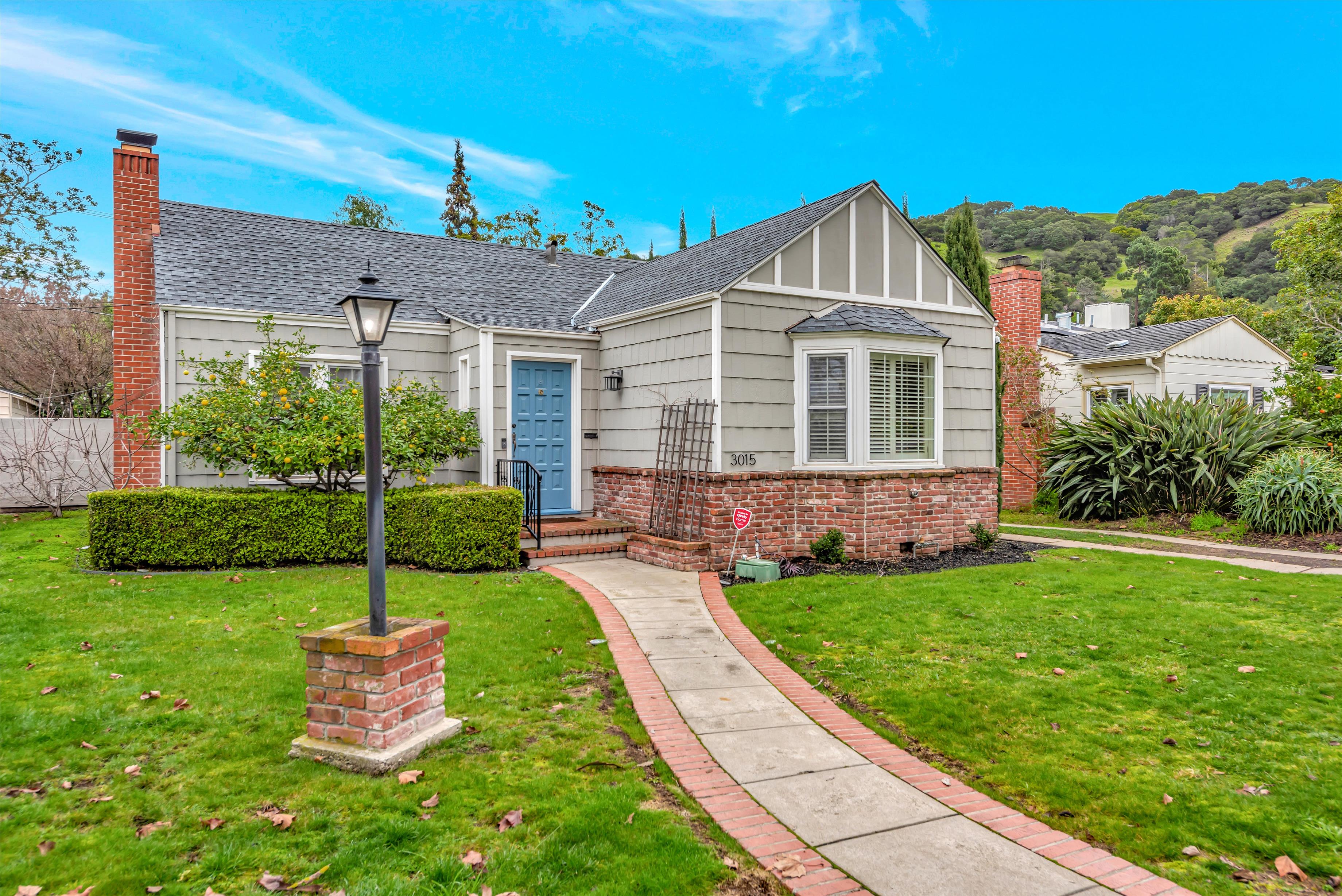 Beautiful Harleston Village, Charleston, SC house showcasing the best property management services