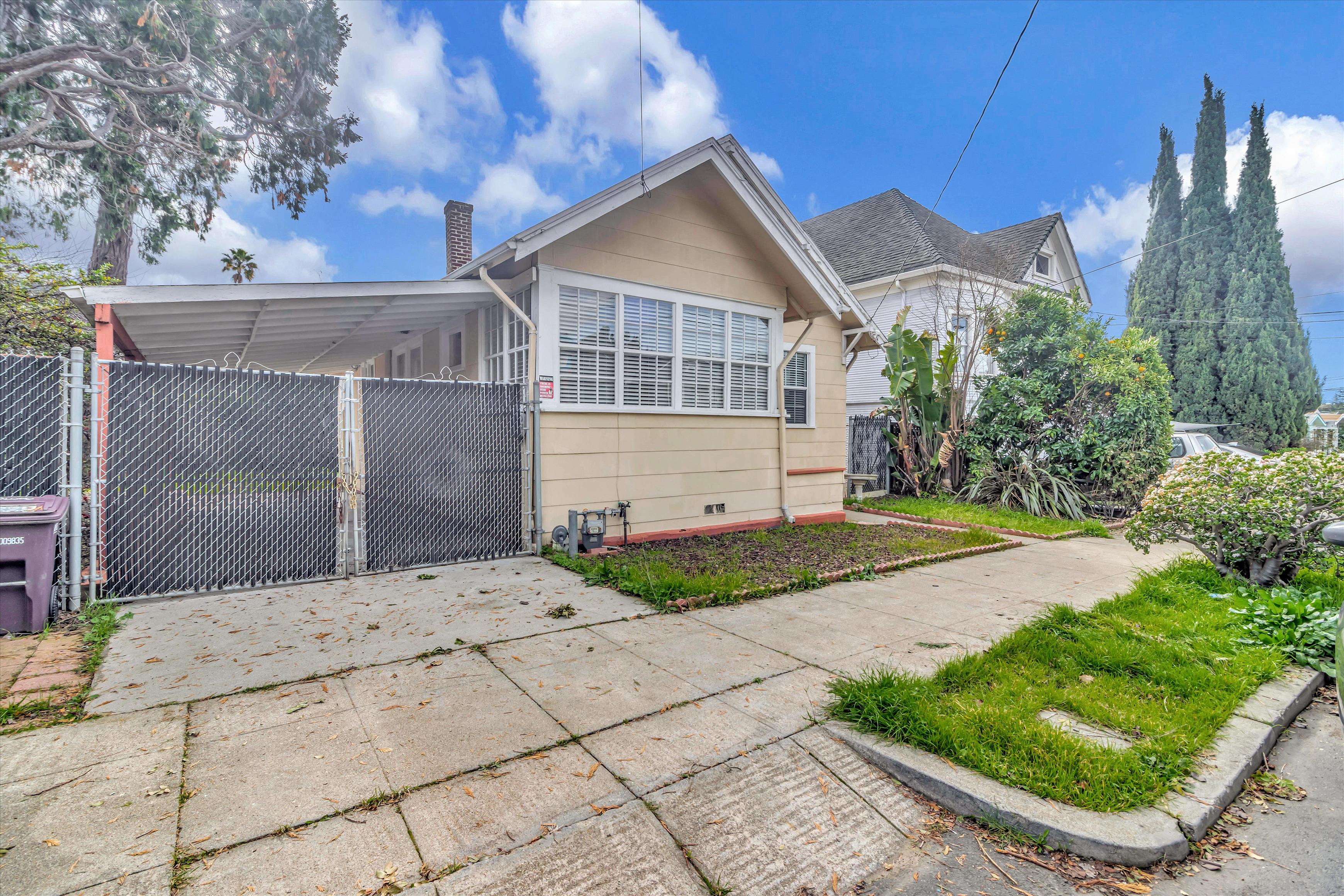 Beautiful East Oak Forest, Charleston, SC house showcasing the best property management services