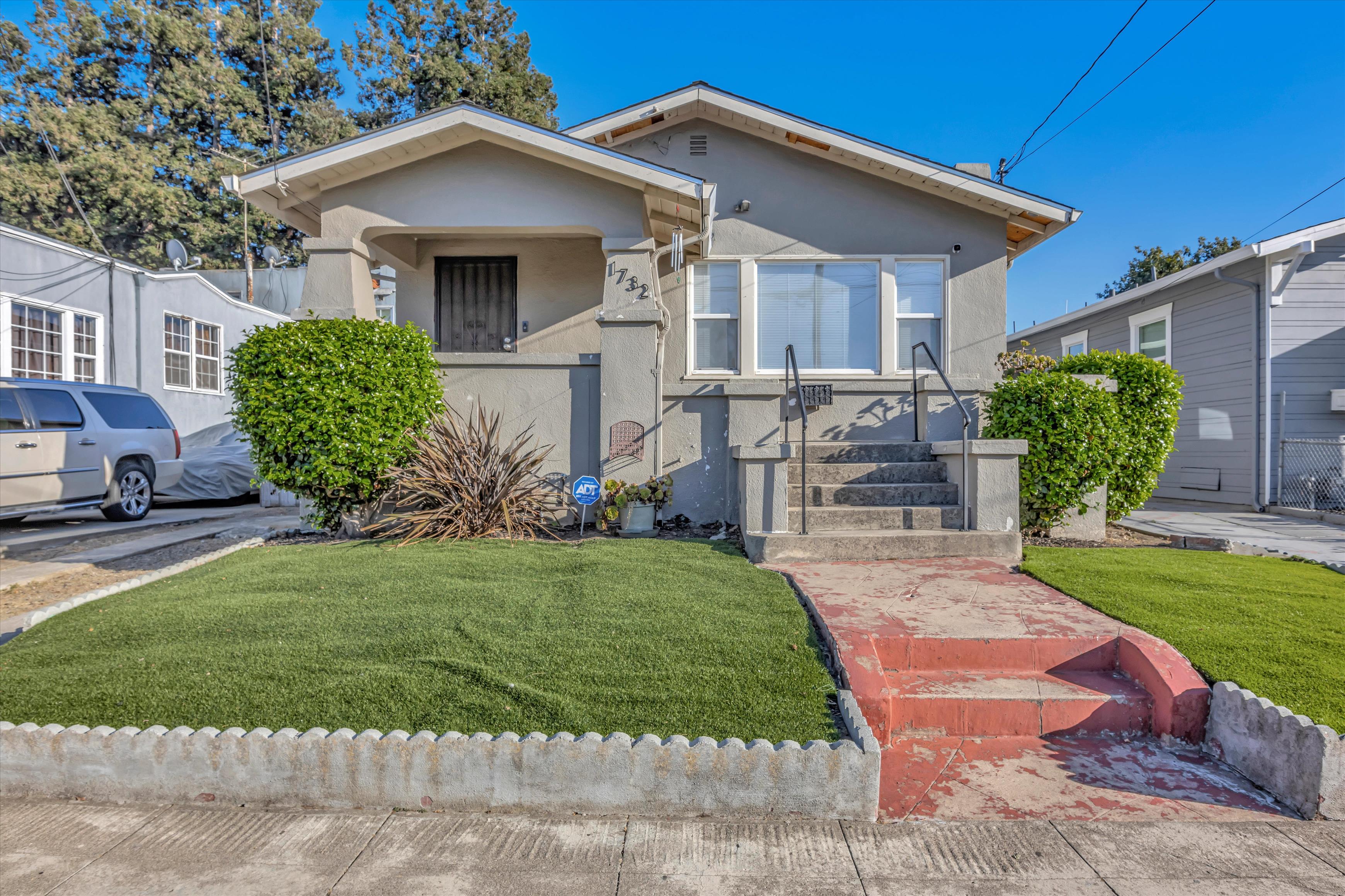 Beautiful Galveston, TX house showcasing the best property management services